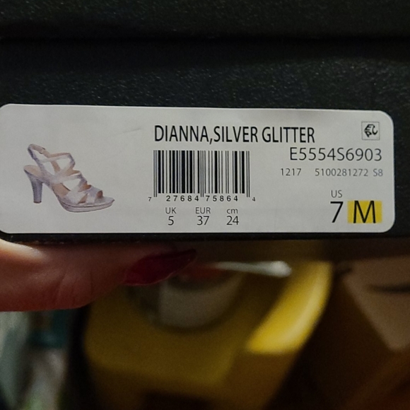 Heels - Picture 7 of 7